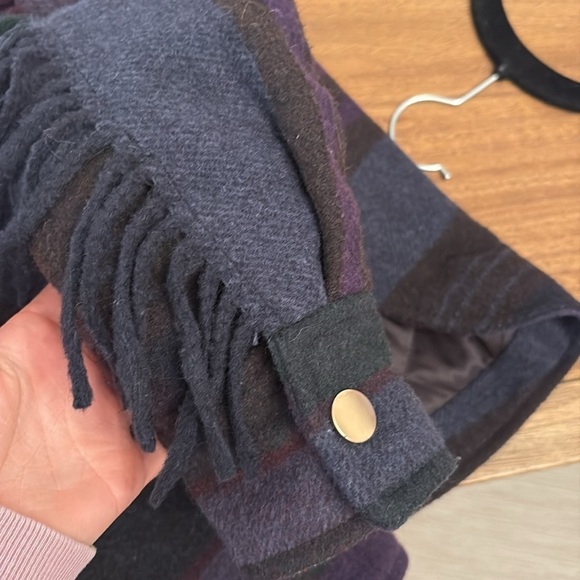 House of Harlow 1960 Oversized Western Fringed Jacket - Picture 9 of 11